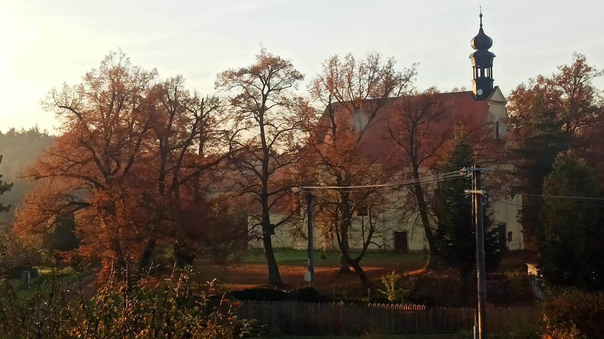 Penzion U kostela Mláka Exterior foto