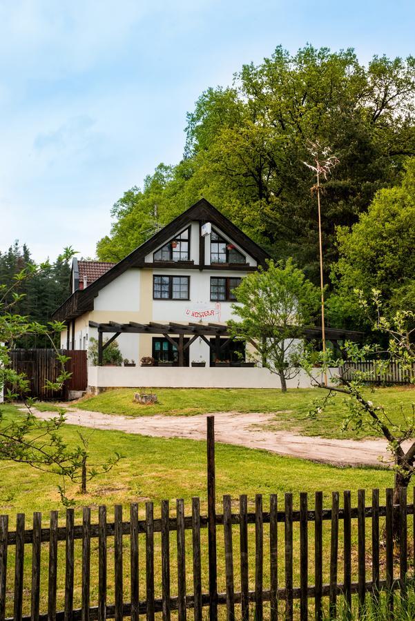 Penzion U kostela Mláka Exterior foto